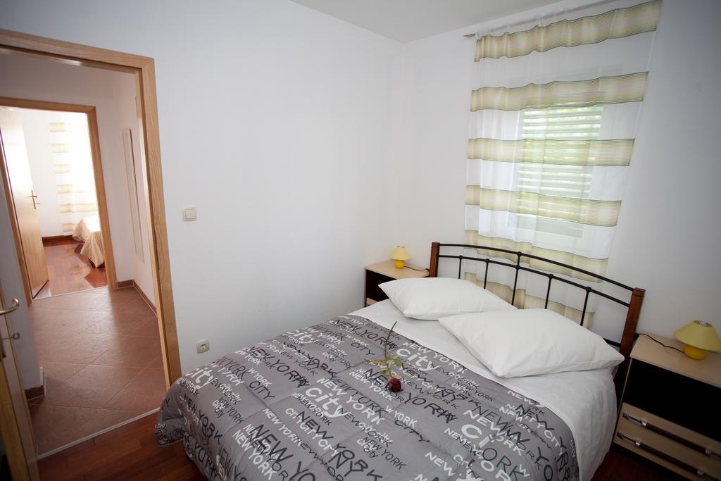 Apartments Svjetlana Τρογκίρ Δωμάτιο φωτογραφία
