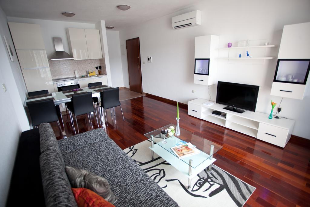 Apartments Svjetlana Τρογκίρ Δωμάτιο φωτογραφία