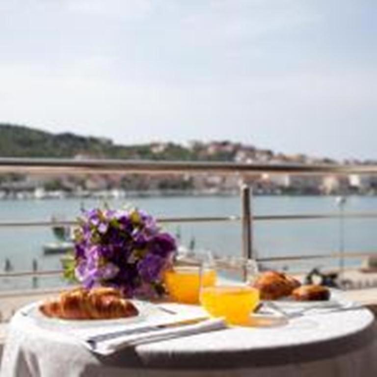 Apartments Svjetlana Τρογκίρ Εξωτερικό φωτογραφία